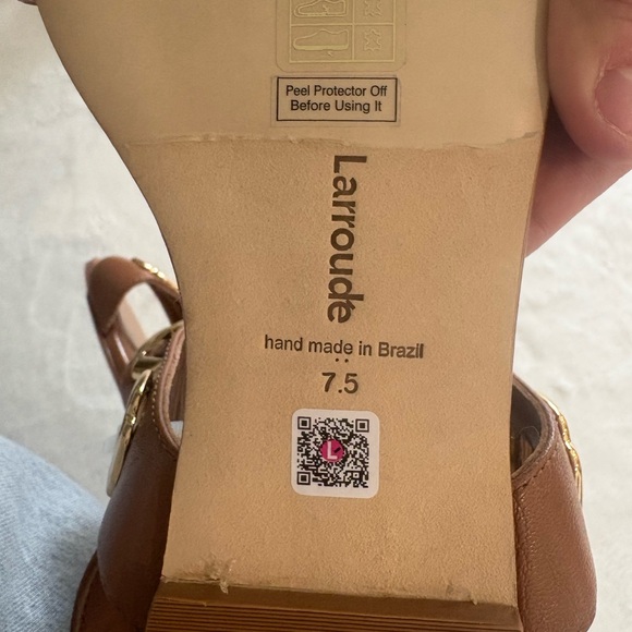 Larroude Milan Caramel Brown Sandals Chic Gold Accents Staple Women’s 7.5 NWOT - Picture 6 of 6